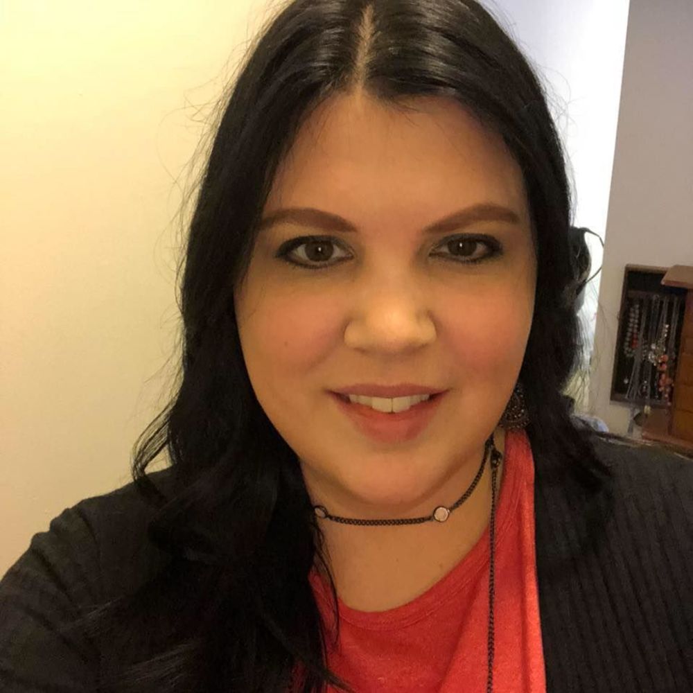Meet your Posher, Cassandra